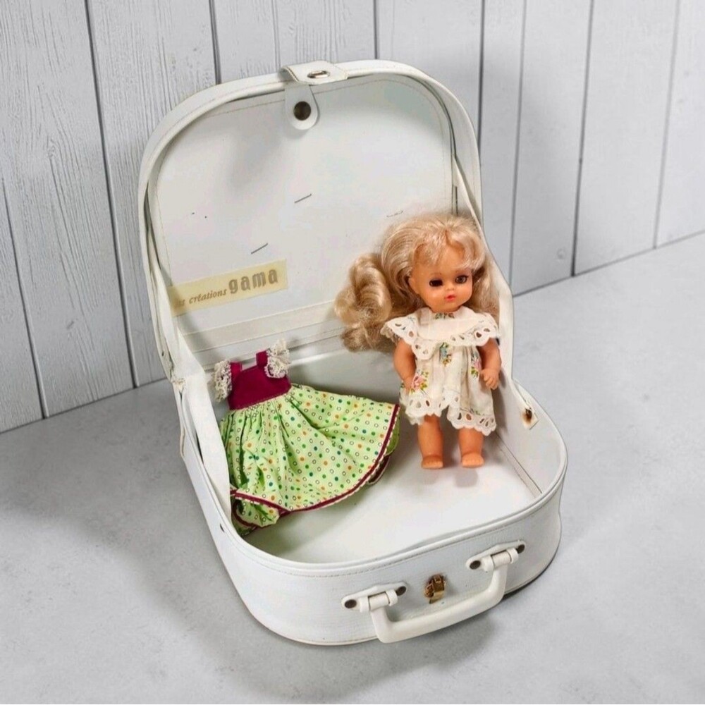 Vintage Les Creations Gama 7in French Doll White Case Bonus Dress Sleep Eyes